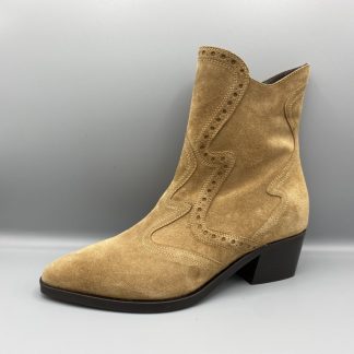 Laarsjes en bikerboots Archieven - Vermeulen Modeschoenen Dongen